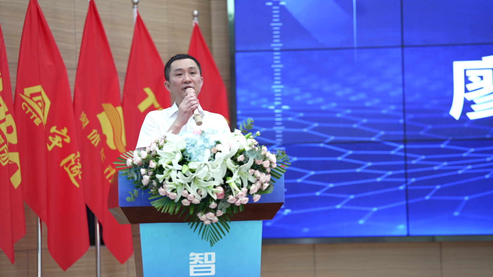 喜訊 | 重慶宇隧再次單筆億元設(shè)備采購(gòu)簽約儀式圓滿(mǎn)舉行！