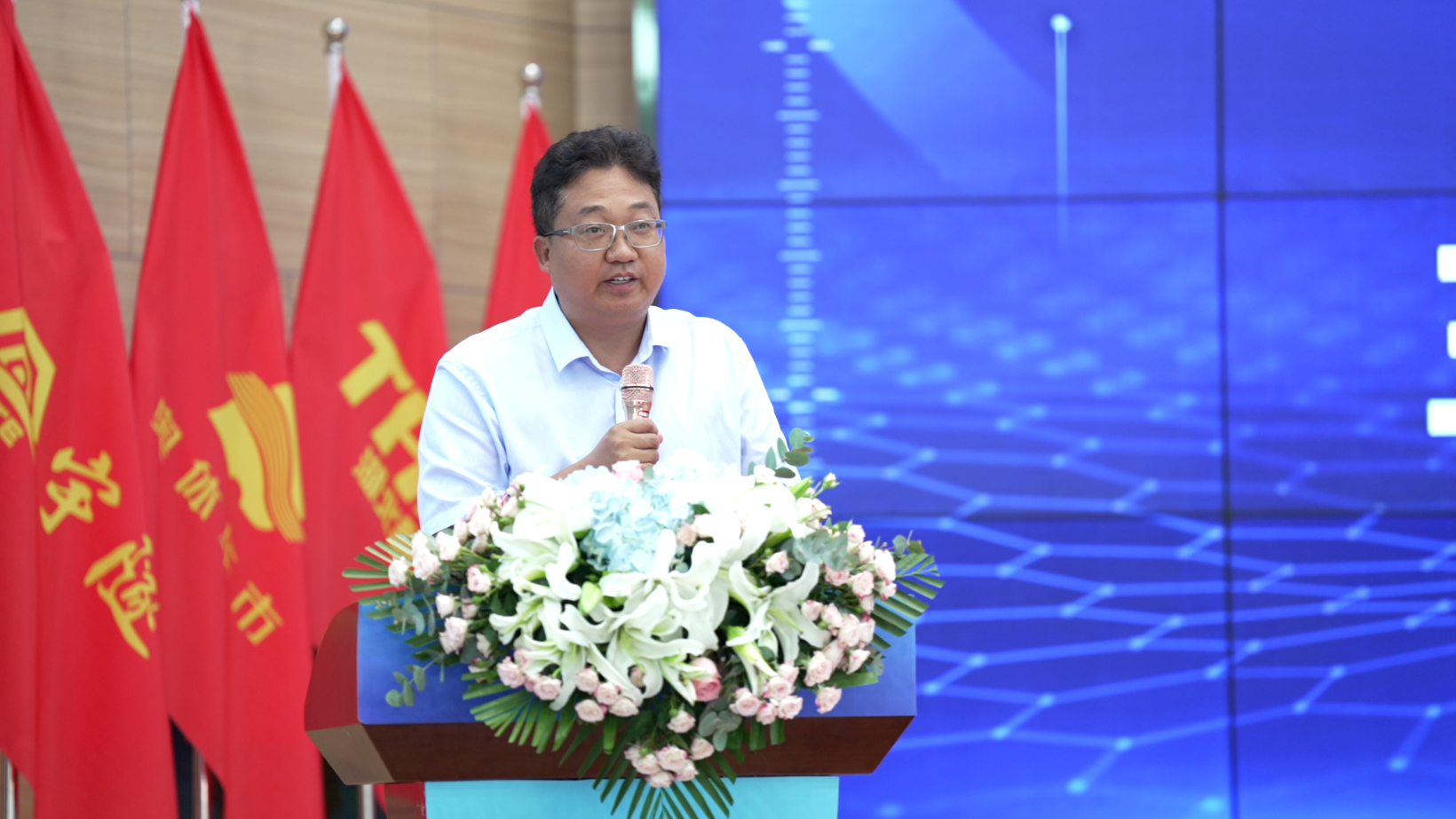 喜訊 | 重慶宇隧再次單筆億元設(shè)備采購(gòu)簽約儀式圓滿(mǎn)舉行！