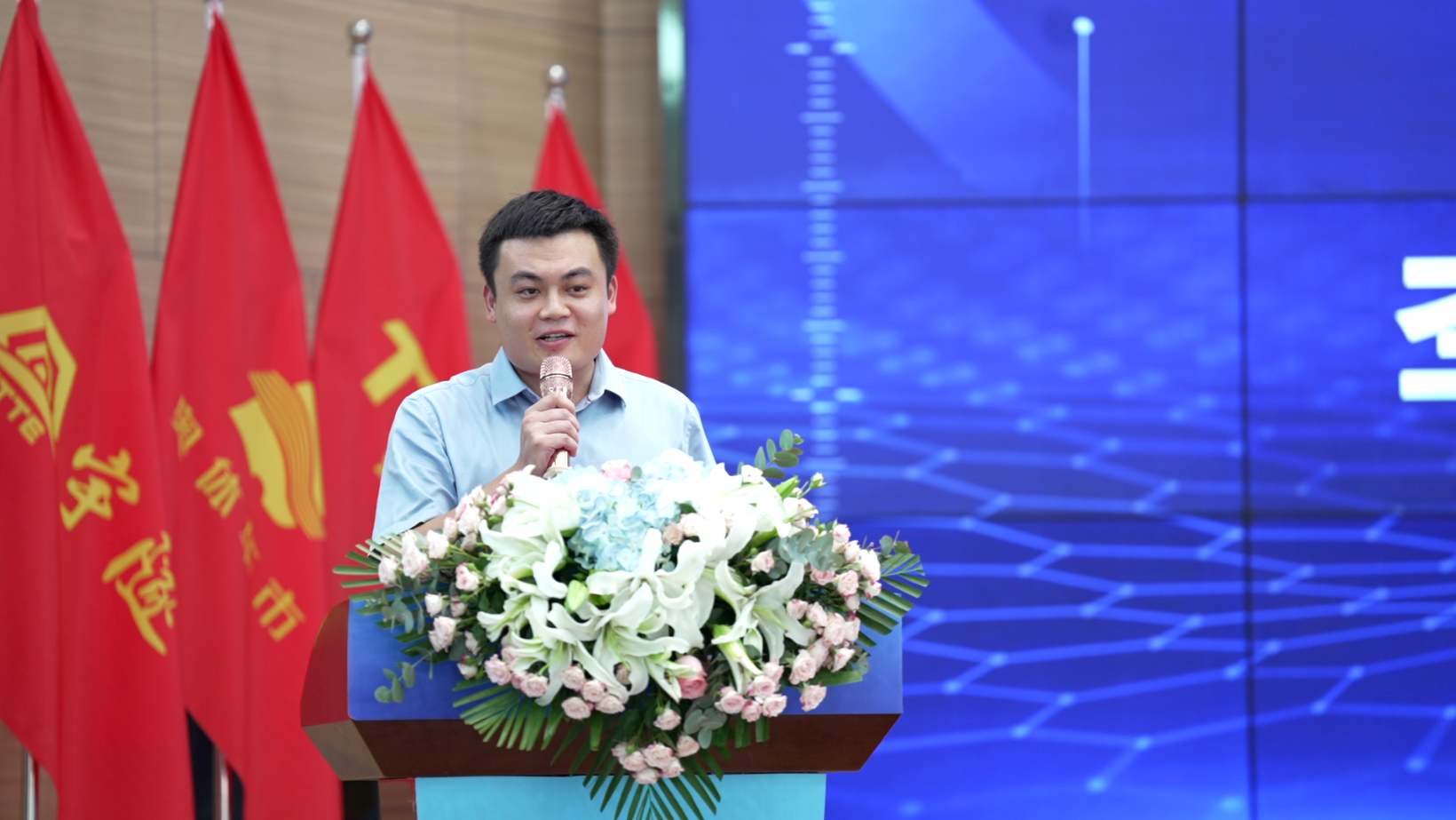 喜訊 | 重慶宇隧再次單筆億元設(shè)備采購(gòu)簽約儀式圓滿(mǎn)舉行！