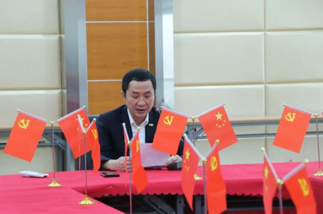 貫徹二十大 永遠(yuǎn)跟黨走 奮進(jìn)新征程