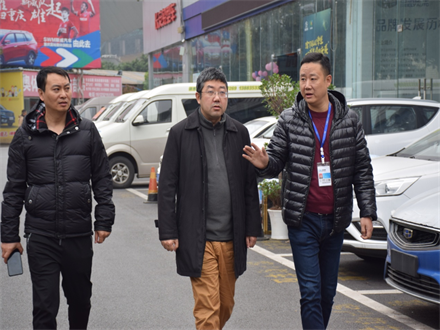 集團運營總監(jiān)向楊視察車市工作