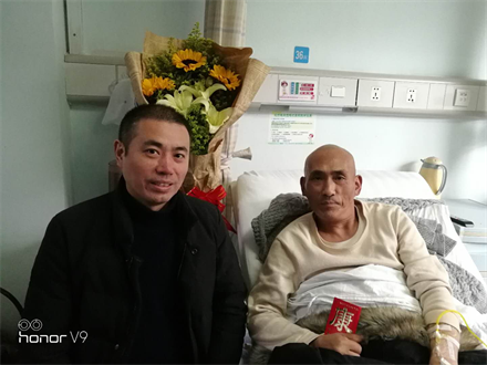 探望慰問(wèn)生病員工，點(diǎn)滴關(guān)愛(ài)溫暖人心