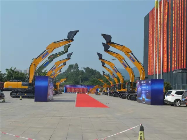 “偉大的勝利、徐工的驕傲”感恩定貨會(huì)簡(jiǎn)報(bào)